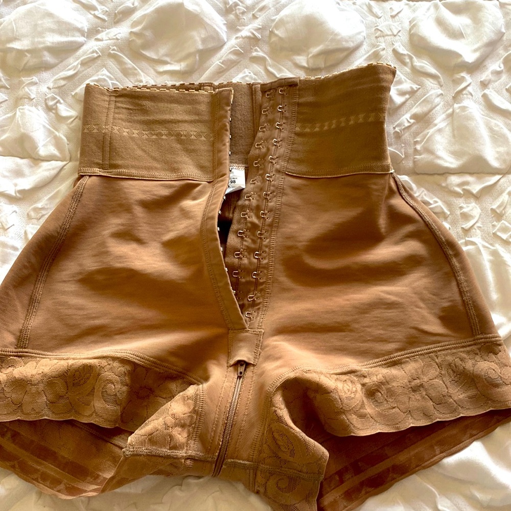 Butt lifter/ shaper shorts